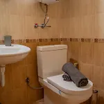Vasi Apartment *